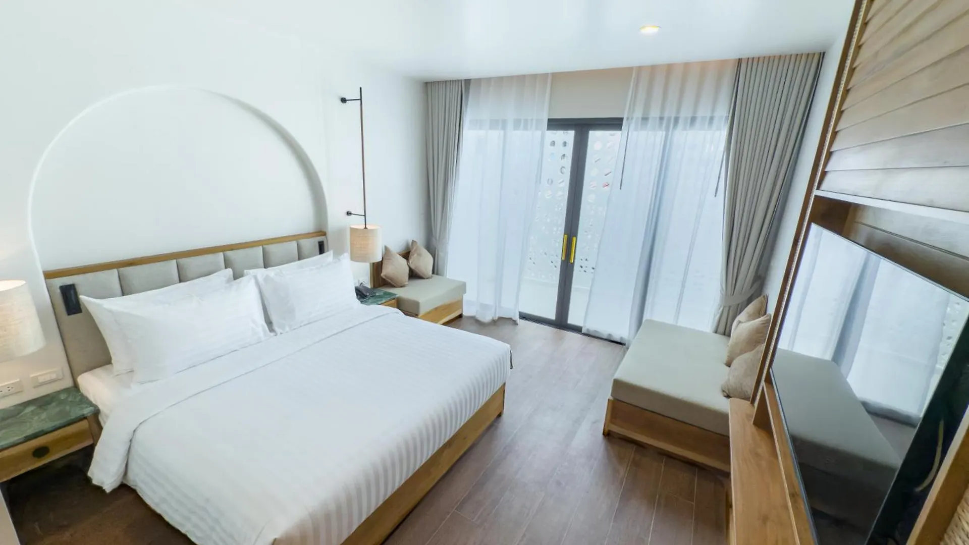 Phi Phi At Pier Hotel
