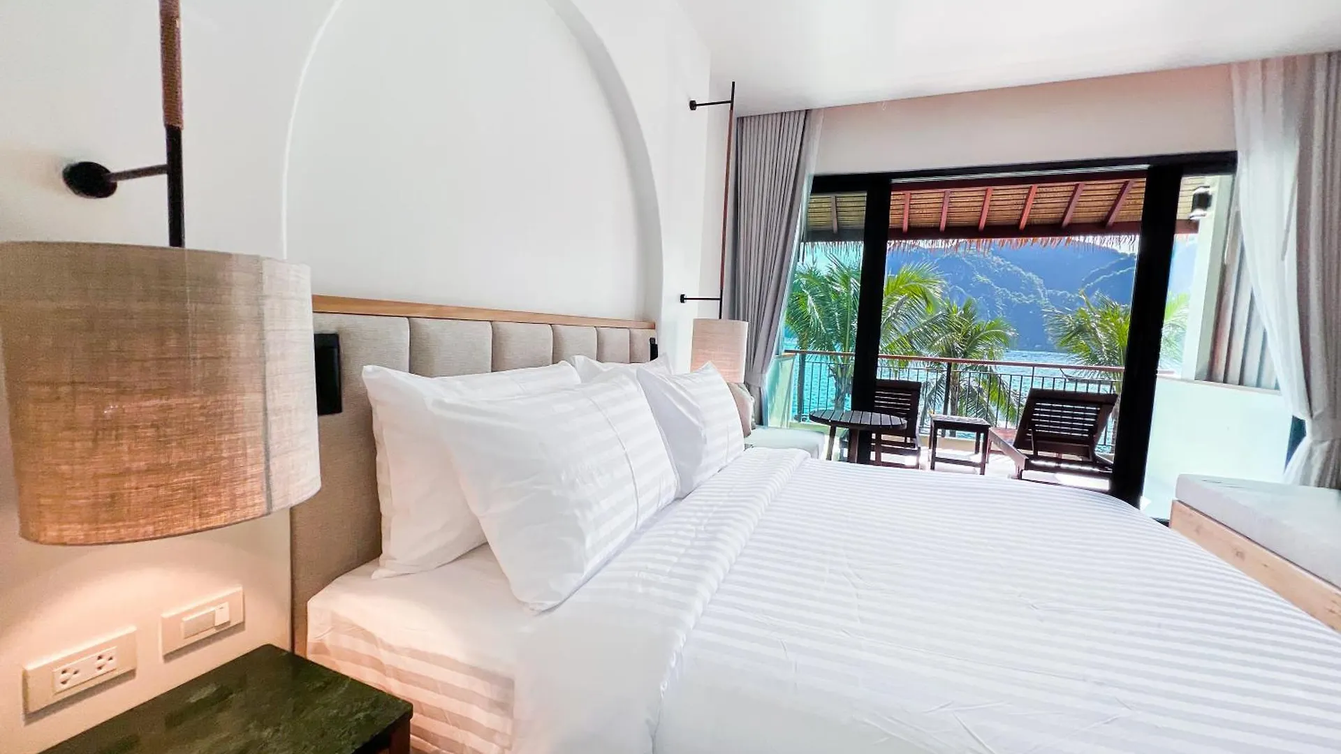 Phi Phi At Pier Hotel