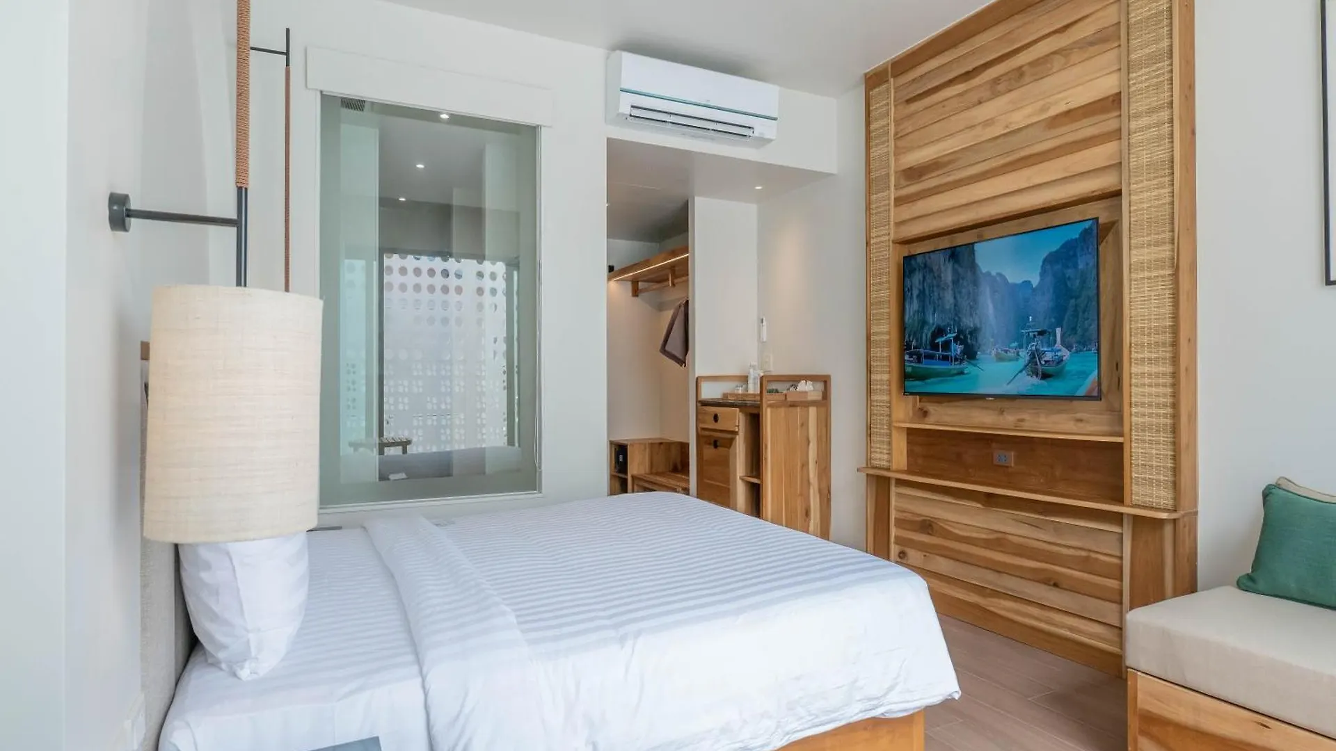 Phi Phi At Pier Hotel