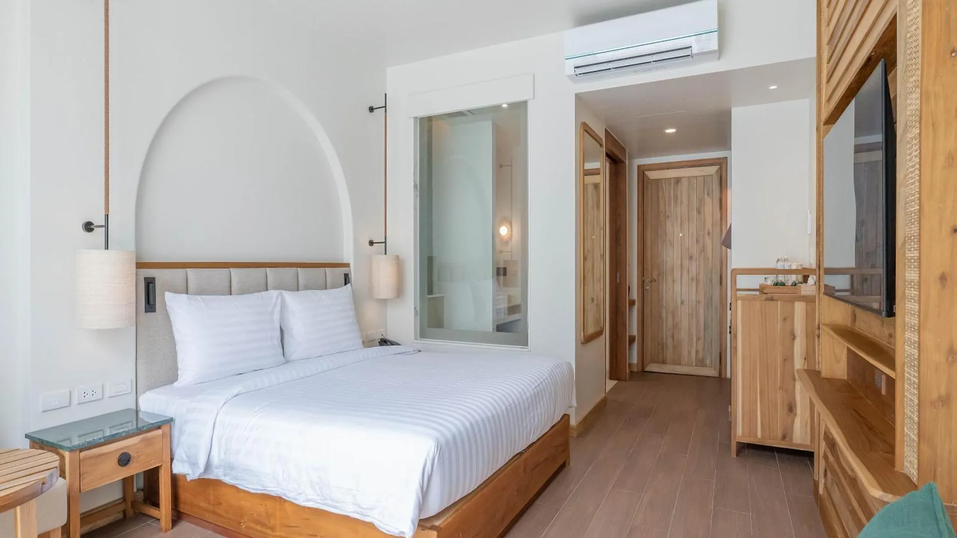 Phi Phi At Pier Hotel