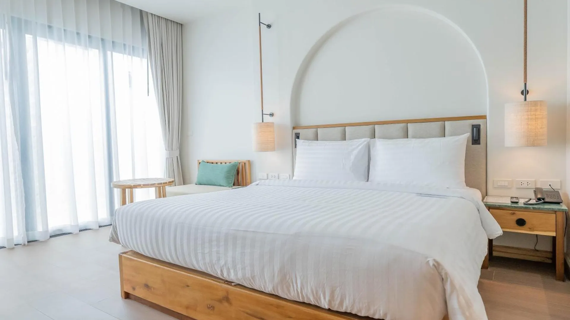 Phi Phi At Pier Hotel