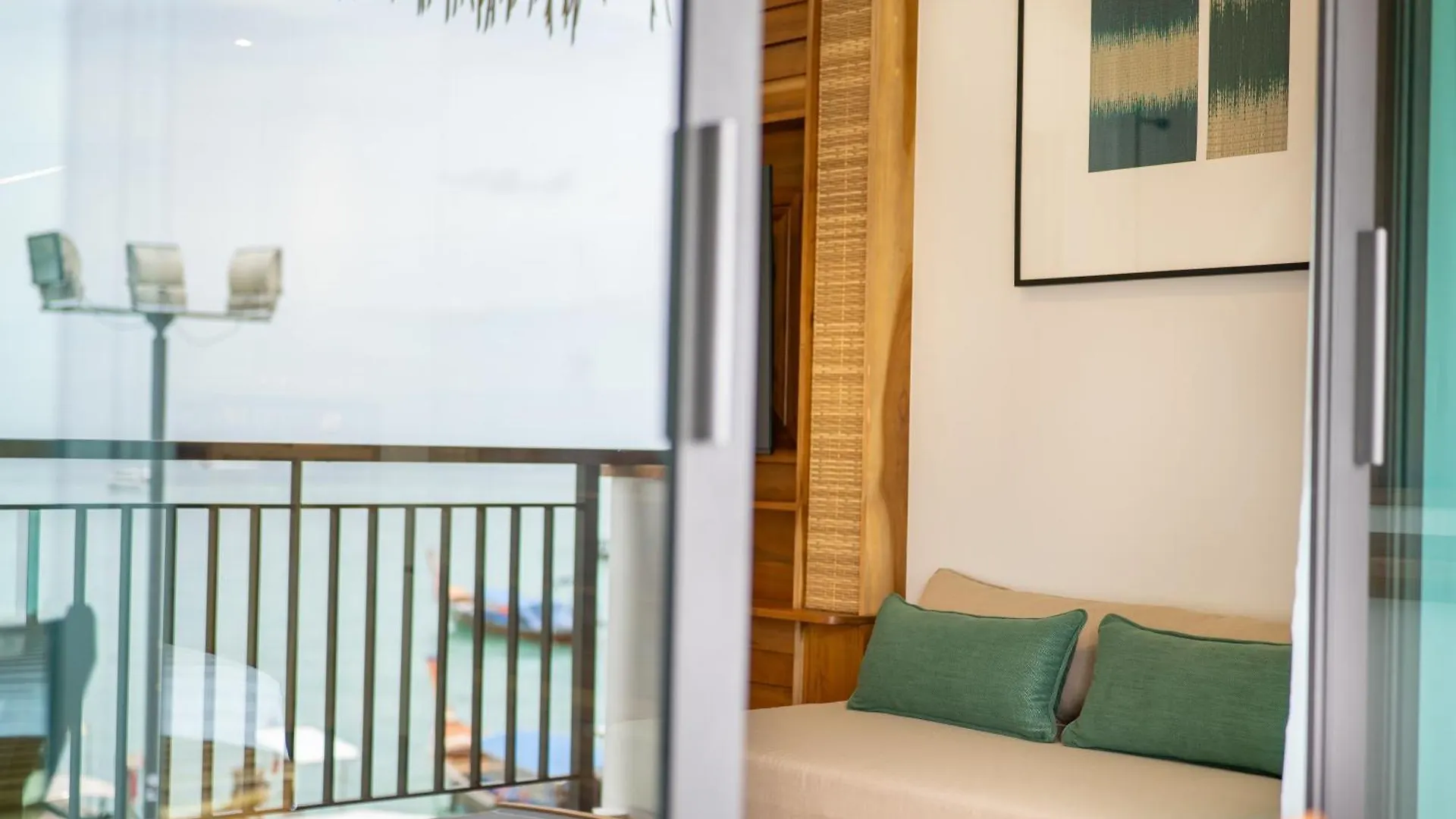 Hotel Phi Phi At Pier