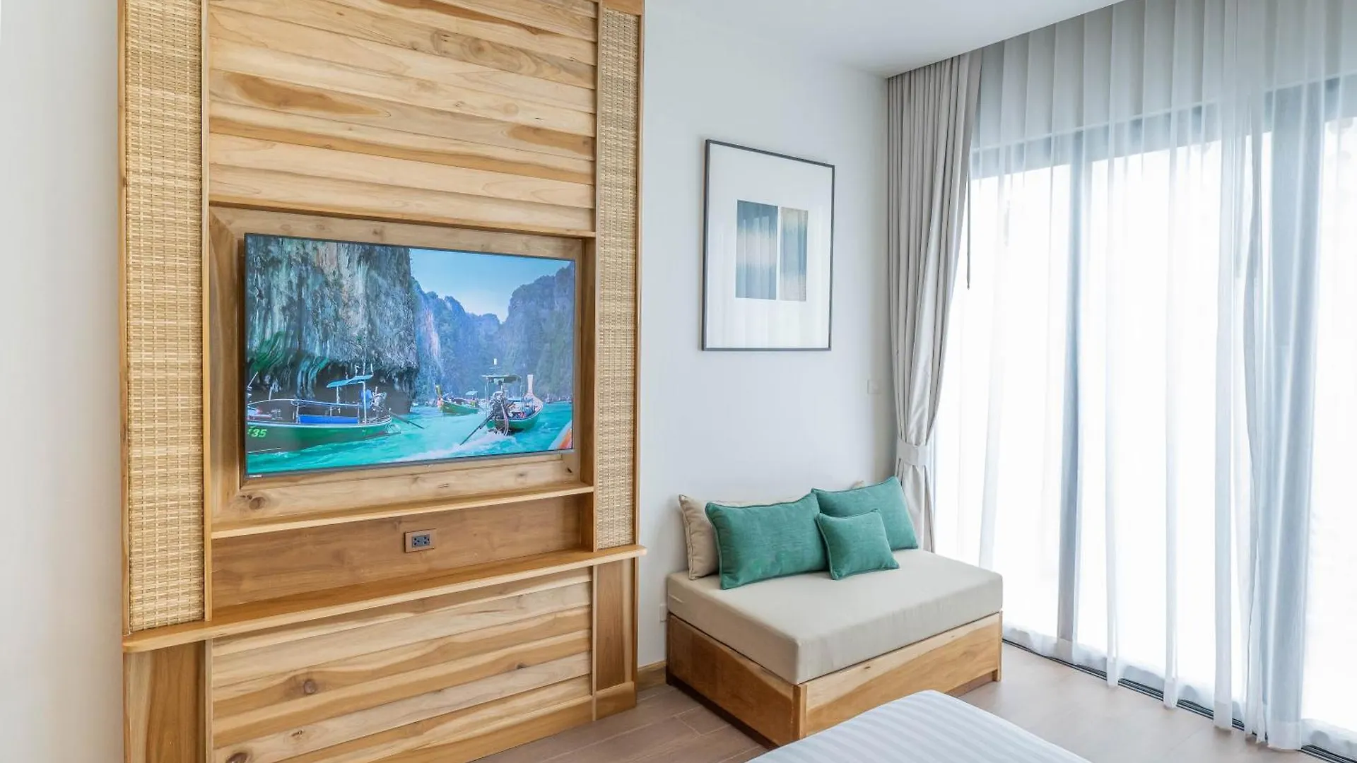 Phi Phi At Pier Hotel