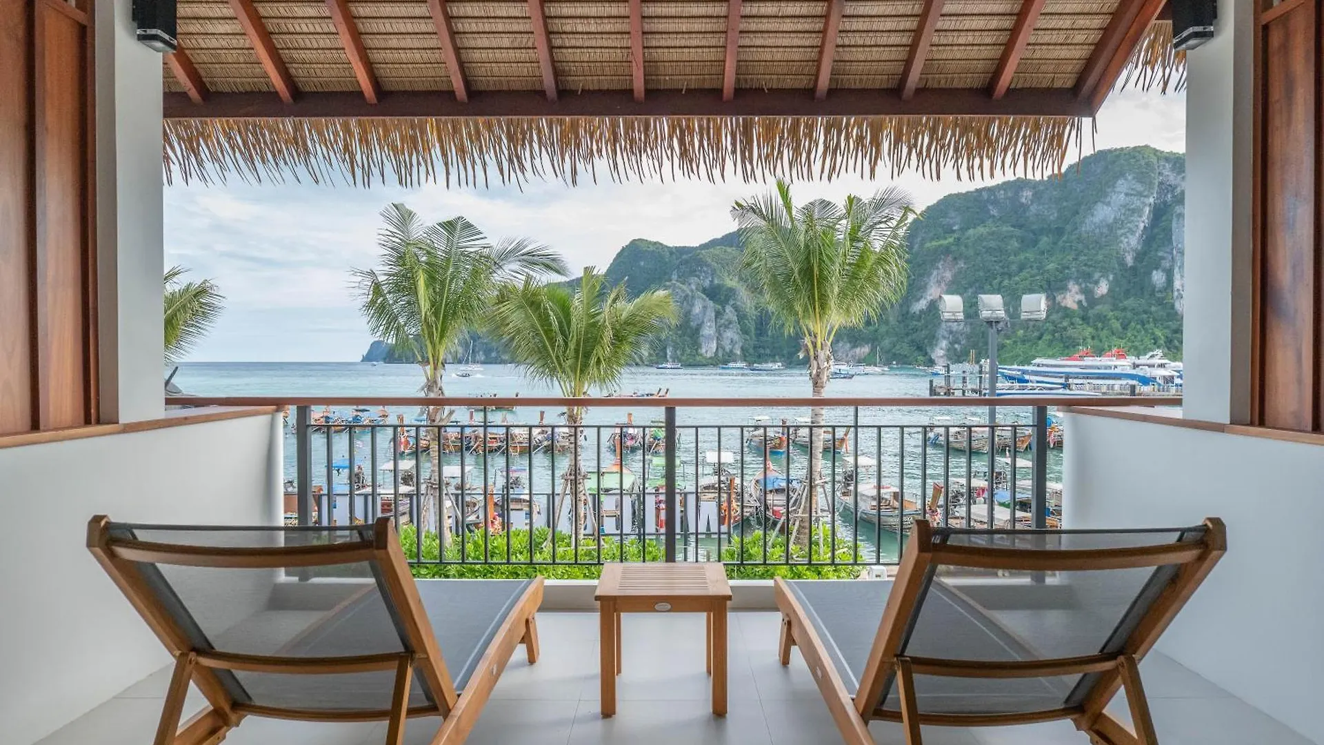 Hotel Phi Phi At Pier