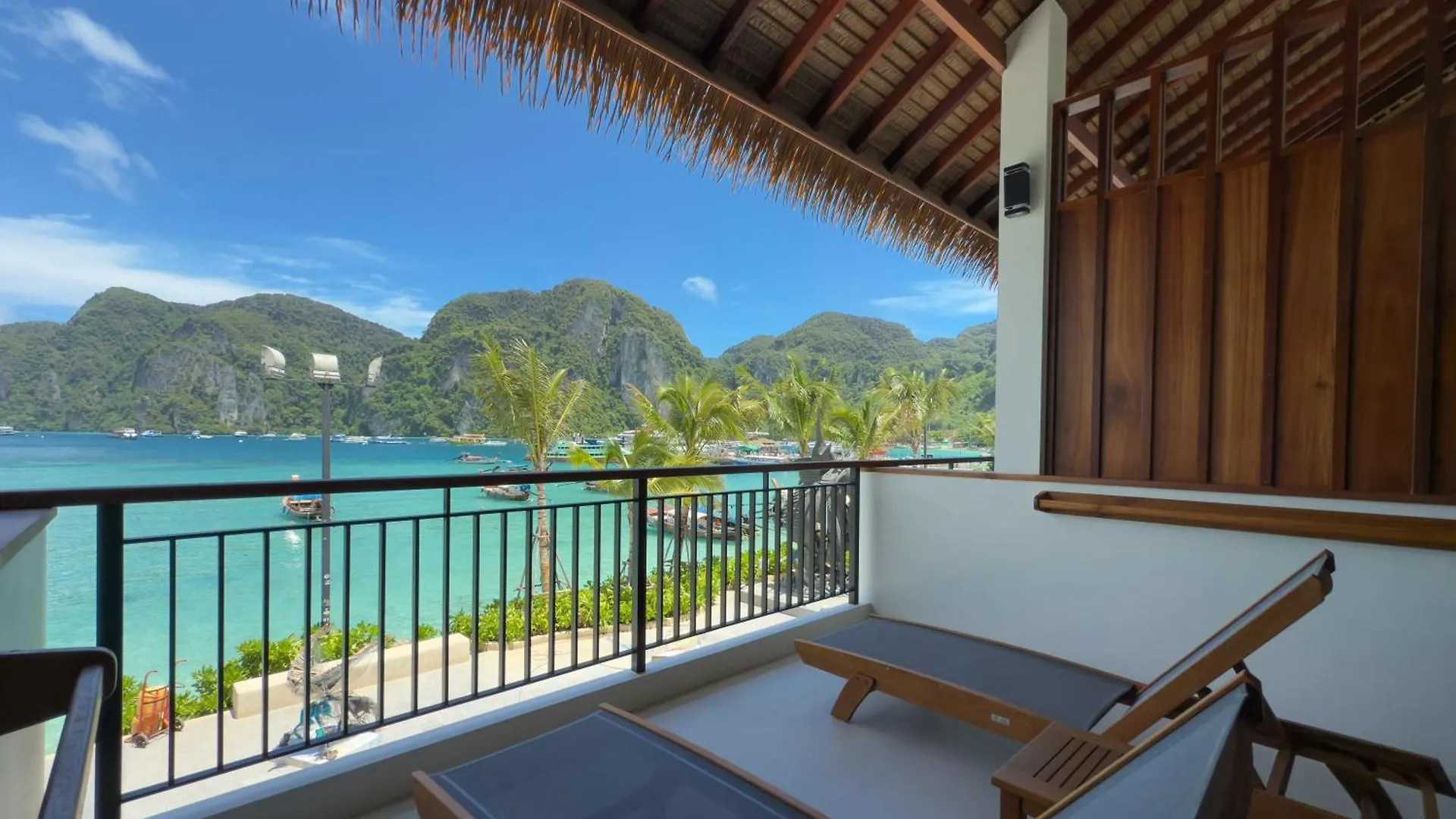 Hotel Phi Phi At Pier