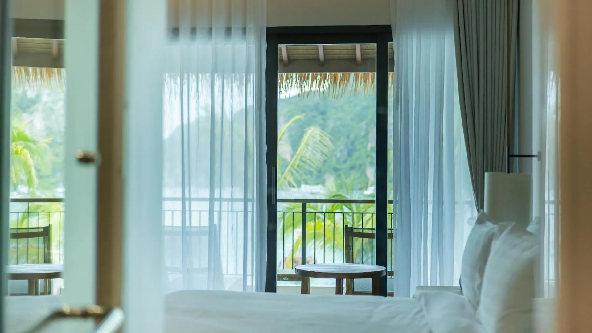 Hotel Phi Phi At Pier